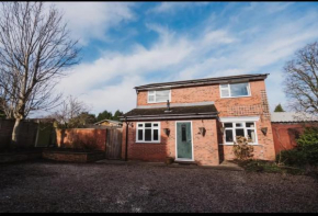 4 bedroom detached house
